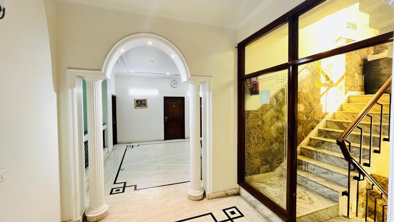 Hotel Starline Sector 28 Gurgaon Exterior photo