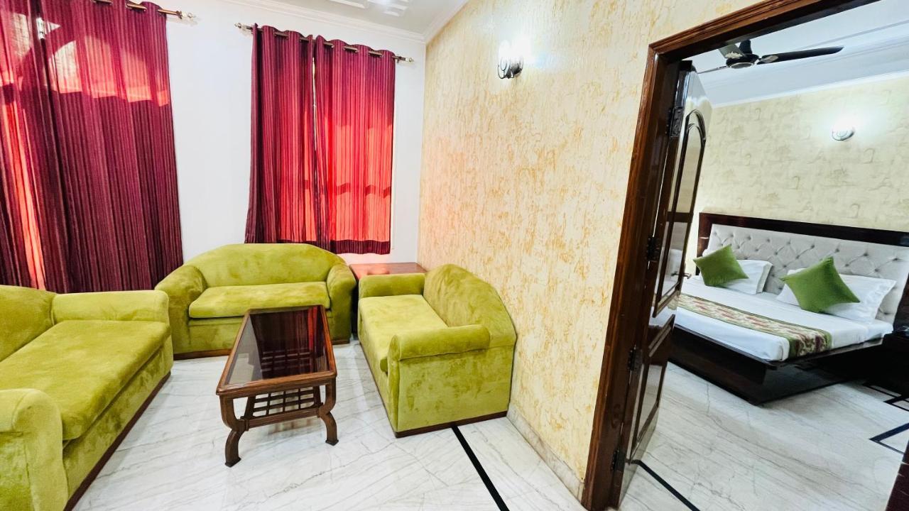 Hotel Starline Sector 28 Gurgaon Exterior photo